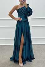 Shiloh - Elegante Gestreepte Maxi Jurk Met Één Schouder