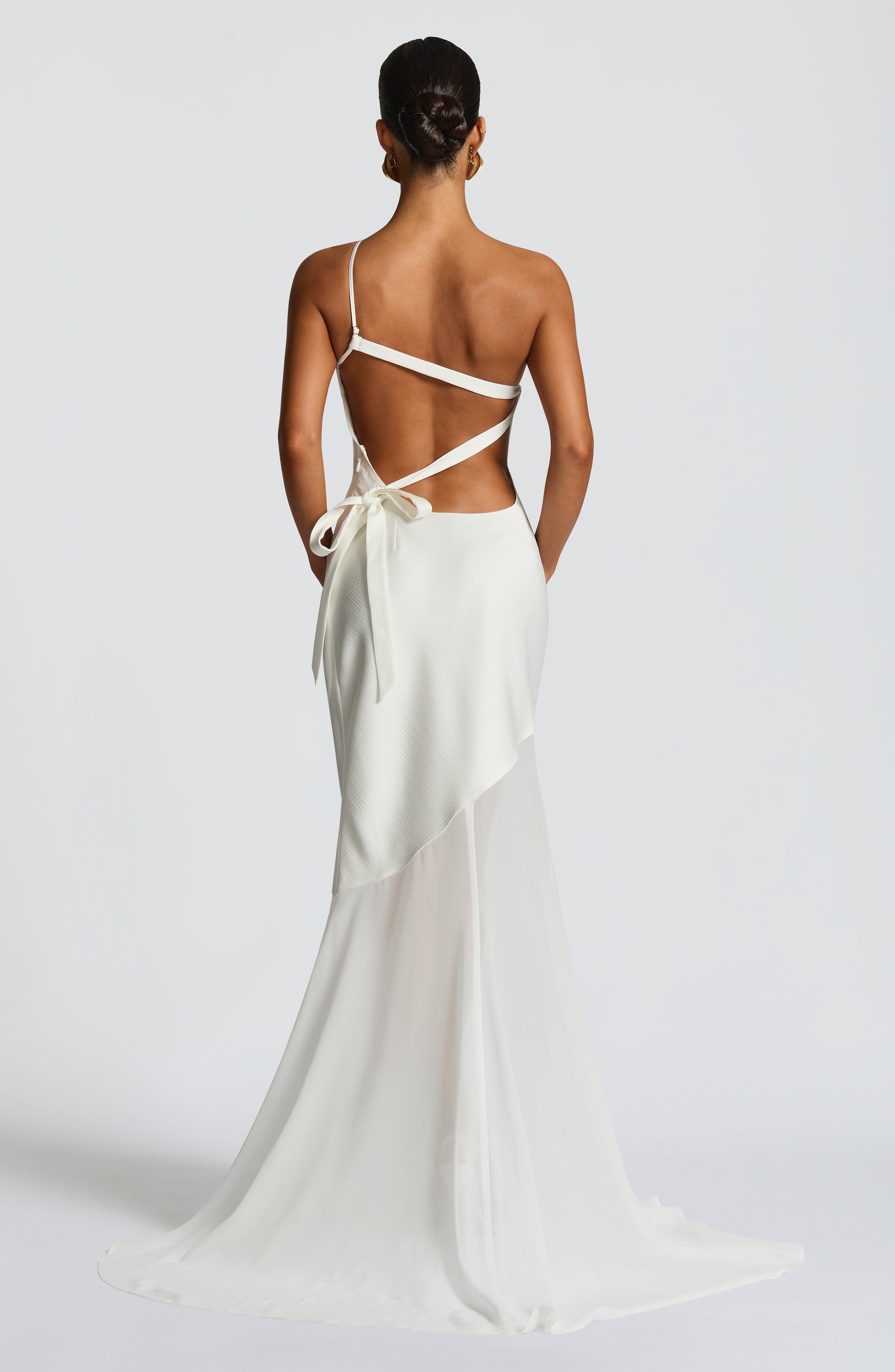 Carmen - Eéngeschouder Mesh Gown